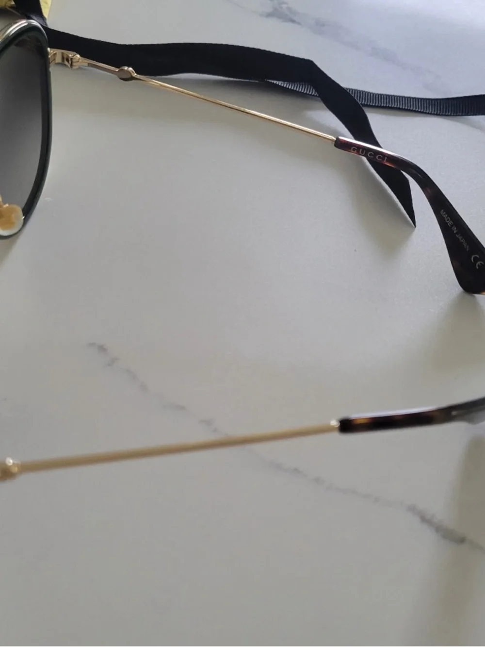 Gucci Green and Red Aviator Sunglasses with Gold Accents